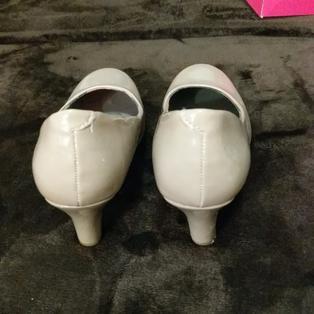 Shoes - Picture 2 of 3